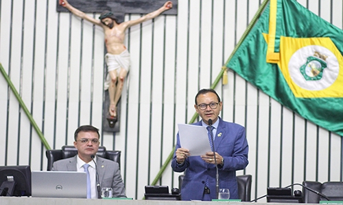 Sete projetos de parlamentares tramitam na Alece nesta quinta-feira